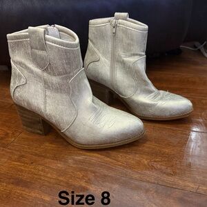 Dirty Laundry Cream Ankle Booties